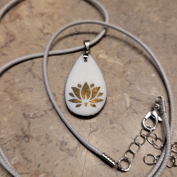 Czech Glass Teardrop Necklace - Picture 5 of 5